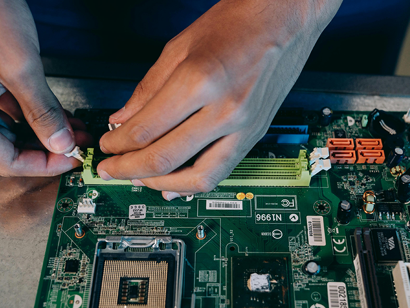 ordenador_en_reparacion Ordenador en reparación